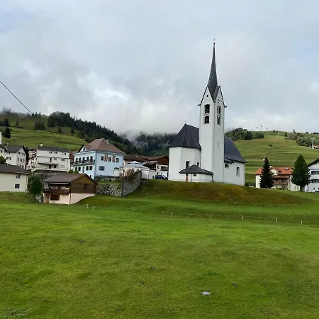 Séjour à la ferme Bauernhof Sot Curtegns *